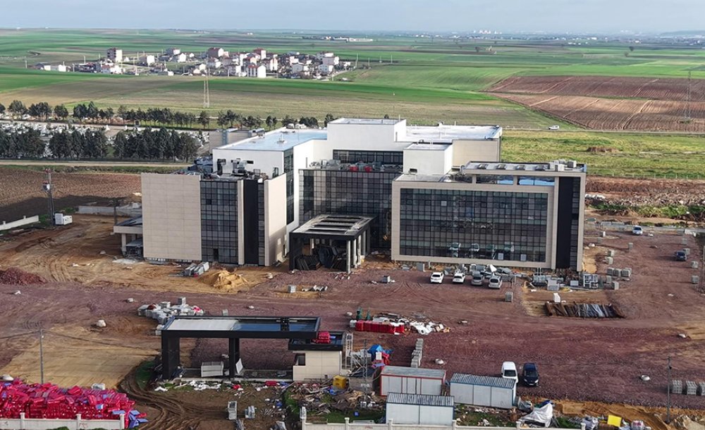 Hastane 3 Ay Sonra Açılabilecek Mi?