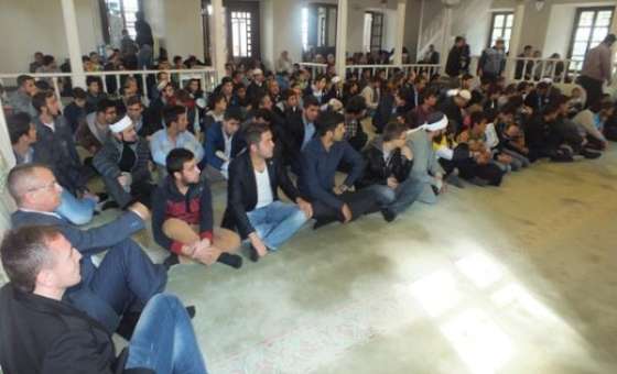 Çorlu`daki Din Görevlileri Fatih Camiinde Gençlerle Buluştu