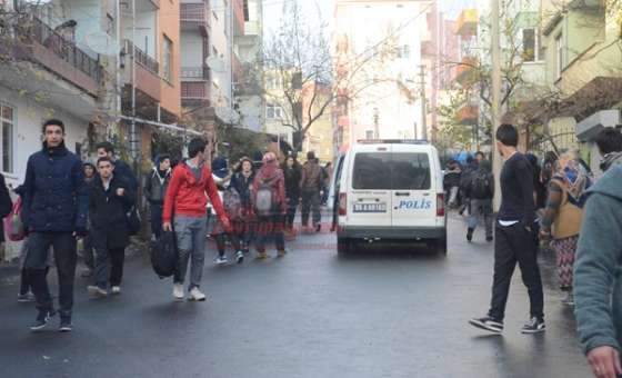Öğrencilerin Kavgasına Polis Engeli