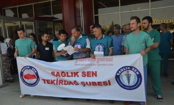 Sağlık Çalışanlarından Çorlu Devlet Hastanesi Önünde Açıklama