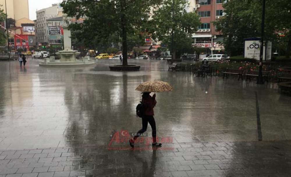 Çorlu'da Yağmur Etkili Oldu