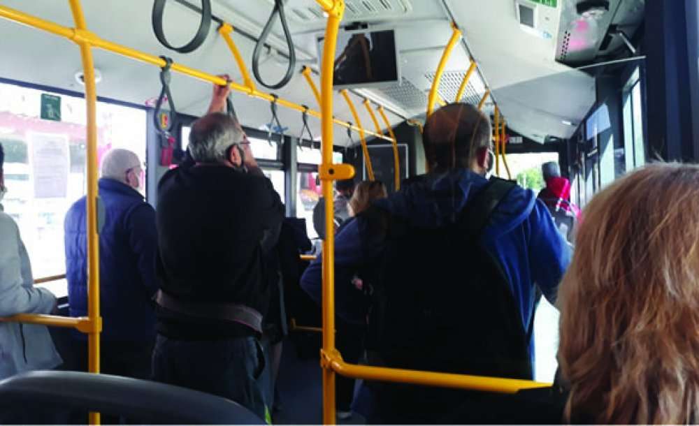 Hareketlilik Arttı, Otobüsler Kalabalıklaştı 