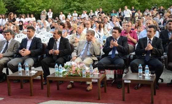 Anadolu Sağlık Meslek Lisesi`nden Mezuniyet Töreni